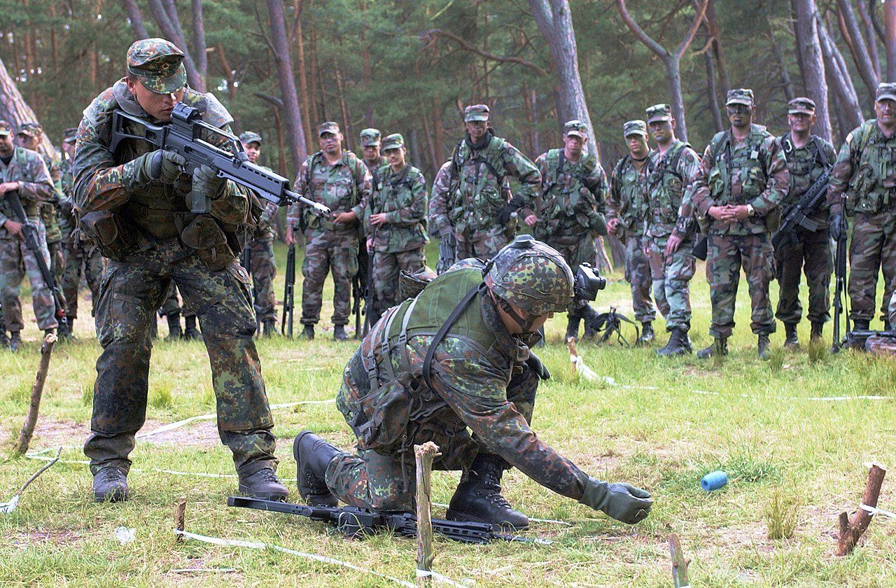 Germany is short of 80,000 soldiers